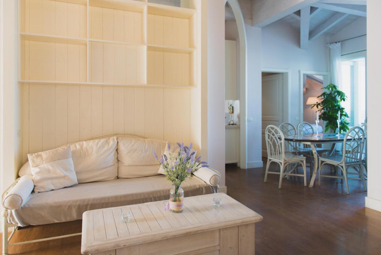 Villa Lilla Sulla Spiaggia Di San Vincenzo Luxury Exterior foto